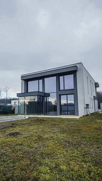 Dumbrava Vlasiei Casa NV in zona de Nord / piscina si fire-pit